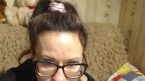 Snapshot of flowercandydoll13 chatting on 02-02-25, 04:00 say meow and send tip online show from 02-02-25, 04:00