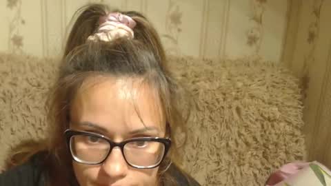 Snapshot of flowercandydoll13 chatting on 09-21-25, 05:25 say meow and send tip online show from 09-21-25, 05:25