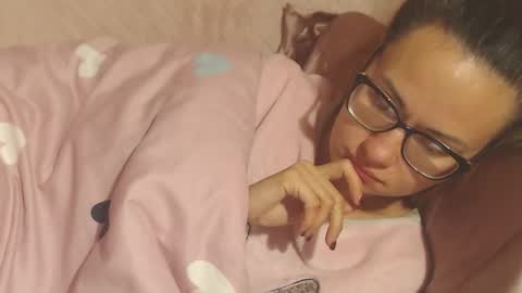 say meow and send tip  online show from 10-03-25, 07:38