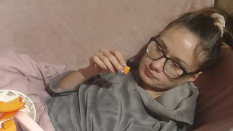 say meow and send tip  online show from 12-03-25, 07:01