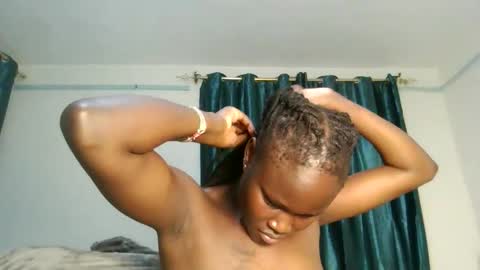 flowerdiva002 online show from 02-06-26, 06:44