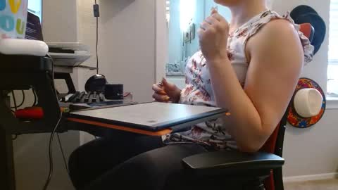 Flower Freak online show from 03-07-25, 11:38