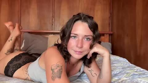 Flowergirl online show from 12-23-25, 12:08