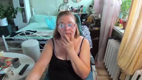 Flowerlower online show from 06-17-26, 10:39
