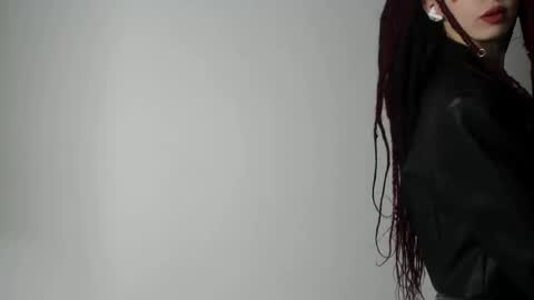 Snapshot of flowerofsin2001 chatting on 02-28-25, 03:59 Flower online show from 02-28-25, 03:59