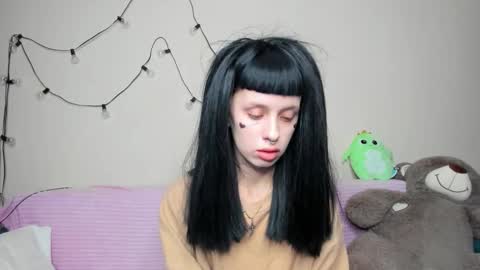 Snapshot of flowerofsin2001 chatting on 09-21-25, 04:30 Flower online show from 09-21-25, 04:30