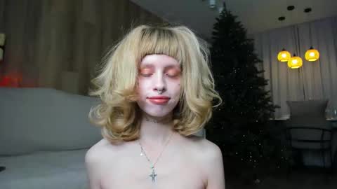 Snapshot of flowerofsin2001 chatting on 03-04-26, 03:51 Flower online show from 03-04-26, 03:51