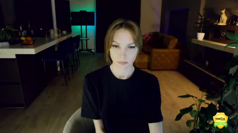 Snapshot of flowerr_powerr chatting on 06-09-26, 09:04 Katrin online show from 06-09-26, 09:04