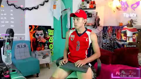 Snapshot of flowers109 chatting on 10-15-25, 09:48 flowers109 online show from 10-15-25, 09:48