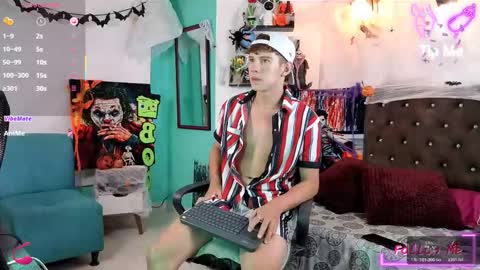 Snapshot of flowers109 chatting on 10-20-25, 11:27 flowers109 online show from 10-20-25, 11:27