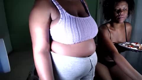 Snapshot of flowersaltry chatting on 04-09-26, 01:05 flowersaltry online show from 04-09-26, 01:05