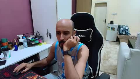 Snapshot of flowthefun chatting on 05-27-26, 11:02 flowthefun online show from 05-27-26, 11:02