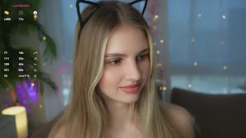 Adeline online show from 12-23-24, 08:22