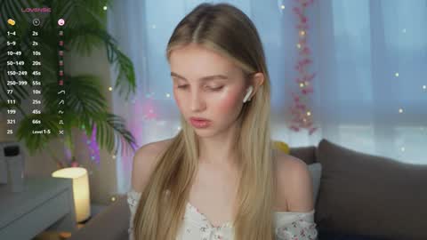 Adeline online show from 02-06-25, 08:07