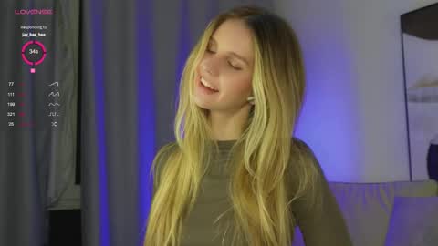 Adeline online show from 10-27-25, 05:17