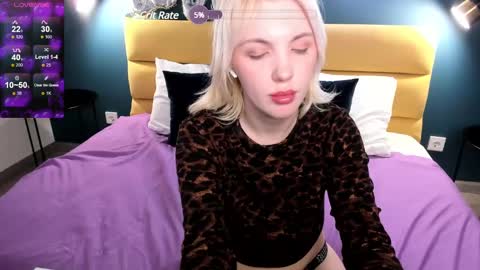 Monica online show from 03-11-25, 07:04