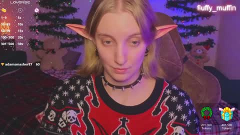 Snapshot of fluffy_muffin3 chatting on 12-12-24, 10:42 Agatha online show from 12-12-24, 10:42