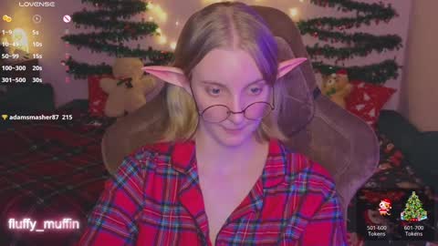 Snapshot of fluffy_muffin3 chatting on 12-18-24, 10:13 Agatha online show from 12-18-24, 10:13