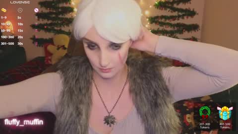 Snapshot of fluffy_muffin3 chatting on 12-20-24, 07:17 Agatha online show from 12-20-24, 07:17