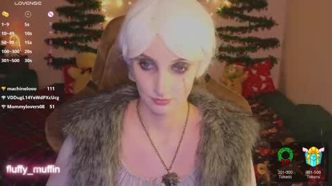 Snapshot of fluffy_muffin3 chatting on 12-20-24, 10:32 Agatha online show from 12-20-24, 10:32
