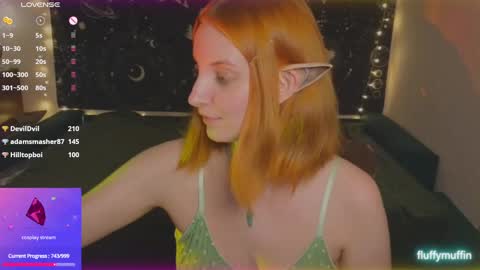 Snapshot of fluffy_muffin3 chatting on 03-09-25, 01:25 Agatha online show from 03-09-25, 01:25