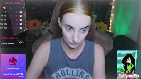 Snapshot of fluffy_muffin3 chatting on 09-13-25, 03:23 Agatha online show from 09-13-25, 03:23