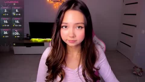 Snapshot of fluffy_rose chatting on 10-01-25, 11:49 Rose online show from 10-01-25, 11:49