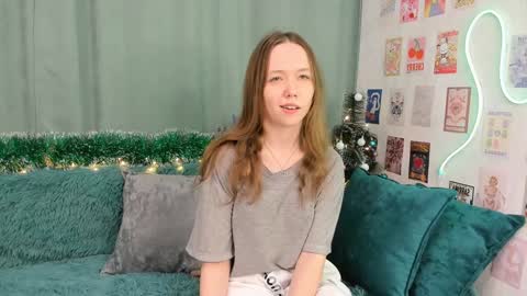 Polly online show from 12-28-24, 07:33