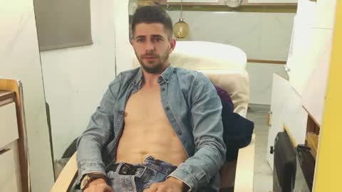 independent model online show from 04-30-26, 08:57