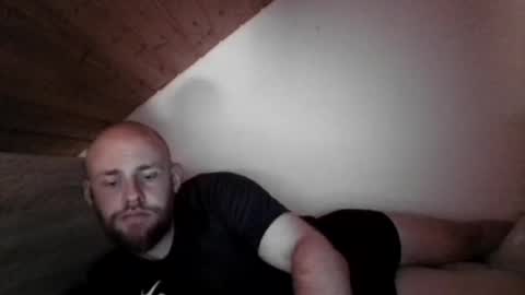 Snapshot of foniks96 chatting on 06-21-26, 10:56 Martin Grob online show from 06-21-26, 10:56