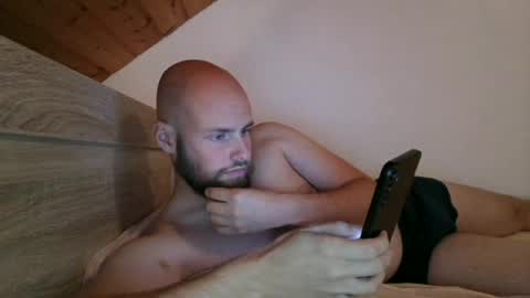 Snapshot of foniks96 chatting on 07-21-26, 06:32 Martin Grob online show from 07-21-26, 06:32