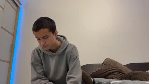 foooxxxi online show from 09-24-25, 08:45