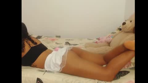 Snapshot of forbidden_games__ chatting on 01-03-25, 01:59 emely and felix online show from 01-03-25, 01:59