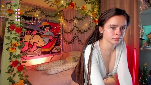 Snapshot of forest_lina chatting on 02-03-25, 02:02 online show from 02-03-25, 02:02