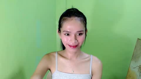 Snapshot of forever_wonnie23 chatting on 12-21-24, 12:49 Wonnie online show from 12-21-24, 12:49