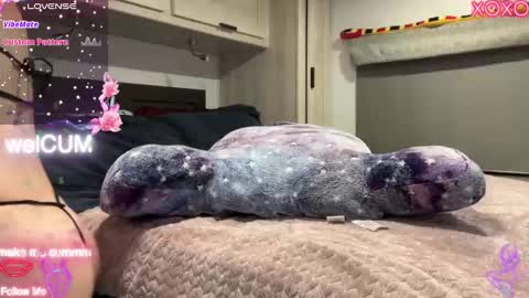 Elaine online show from 09-09-25, 04:28