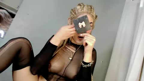 KHATRINA STACIE MARIE online show from 10-29-25, 10:11