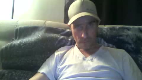 Snapshot of fouraide42 chatting on 12-13-24, 04:11 fouraide42 online show from 12-13-24, 04:11