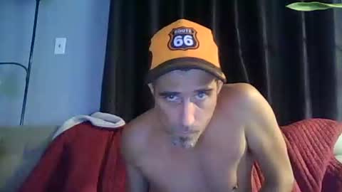 Snapshot of fouraide42 chatting on 09-16-25, 01:50 fouraide42 online show from 09-16-25, 01:50