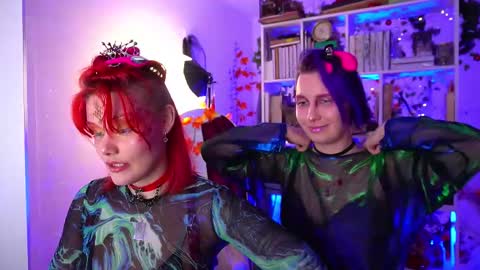 Snapshot of fox_and_dog chatting on 11-13-25, 05:56 Senya subscribe to telegram channel online show from 11-13-25, 05:56