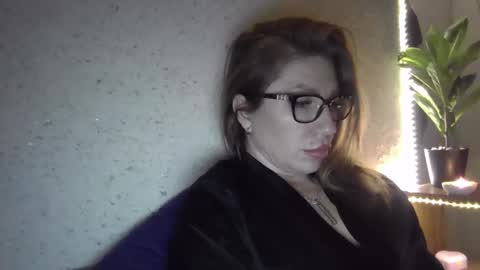 fox_red_lady7 online show from 01-25-25, 09:57