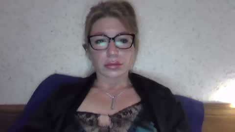 fox_red_lady7 online show from 02-05-25, 08:57