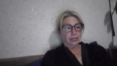 fox_red_lady7 online show from 06-03-26, 08:25