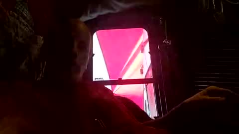 Snapshot of foxbodydave chatting on 03-05-25, 05:08 foxbodydave online show from 03-05-25, 05:08