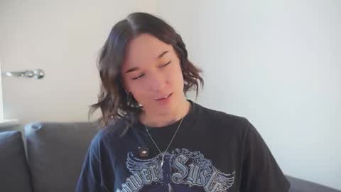 Em      online show from 09-21-25, 12:29