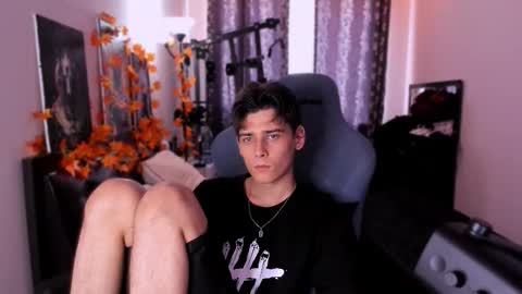 Foxicfu online show from 11-12-25, 09:21