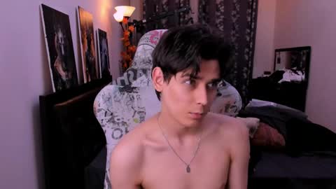 Snapshot of foxicfu chatting on 04-22-26, 03:46 Foxicfu online show from 04-22-26, 03:46