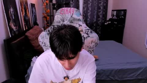 Snapshot of foxicfu chatting on 04-30-26, 01:28 Foxicfu online show from 04-30-26, 01:28