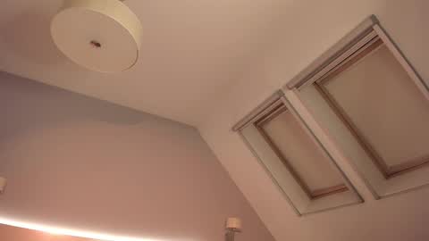 Hello world Feel free to follow  online show from 10-18-25, 03:24