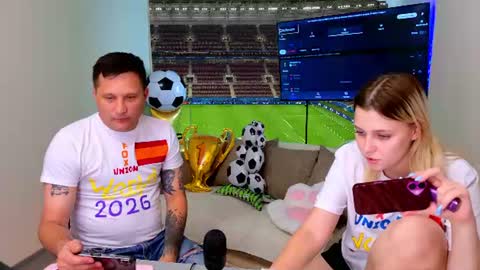 Snapshot of foxunion chatting on 06-21-26, 08:33 We are a couple Leo and Sofiayou are always welcome here online show from 06-21-26, 08:33